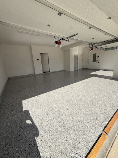 Polyaspartic Flake Garage
